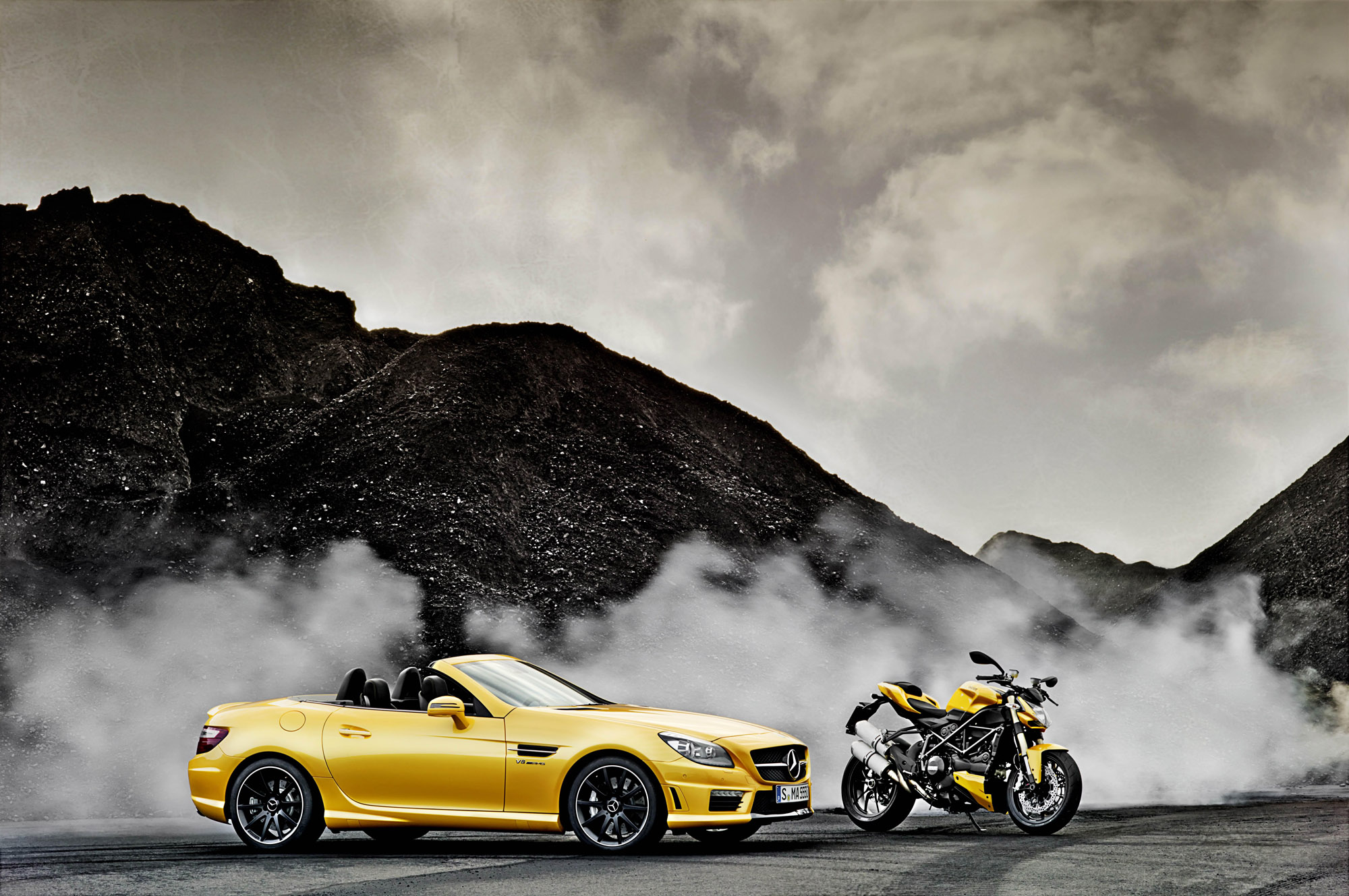 Mercedes-Benz SLK 55 AMG and Ducati Streetfighter 848