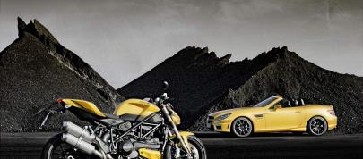 Mercedes-Benz SLK 55 AMG and Ducati Streetfighter 848 (2012) - picture 4 of 4