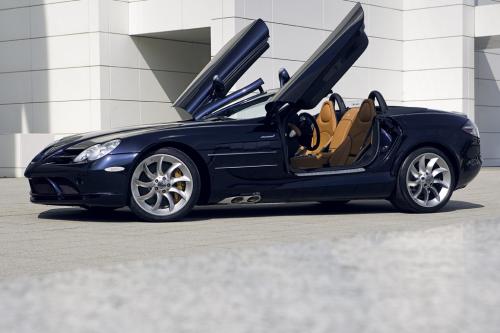 Mercedes-Benz SLR Mclaren Roadster (2007) - picture 1 of 8