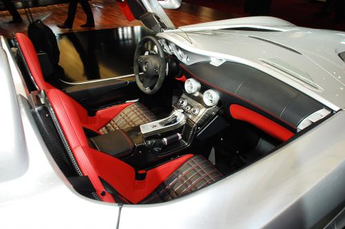 Mercedes-Benz SLR Stirling Moss Detroit (2009) - picture 16 of 17