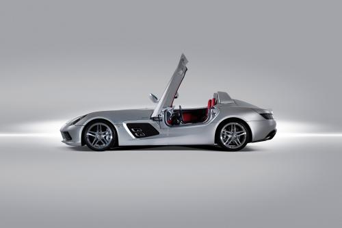 Mercedes-Benz SLR Stirling Moss (2009) - picture 9 of 37