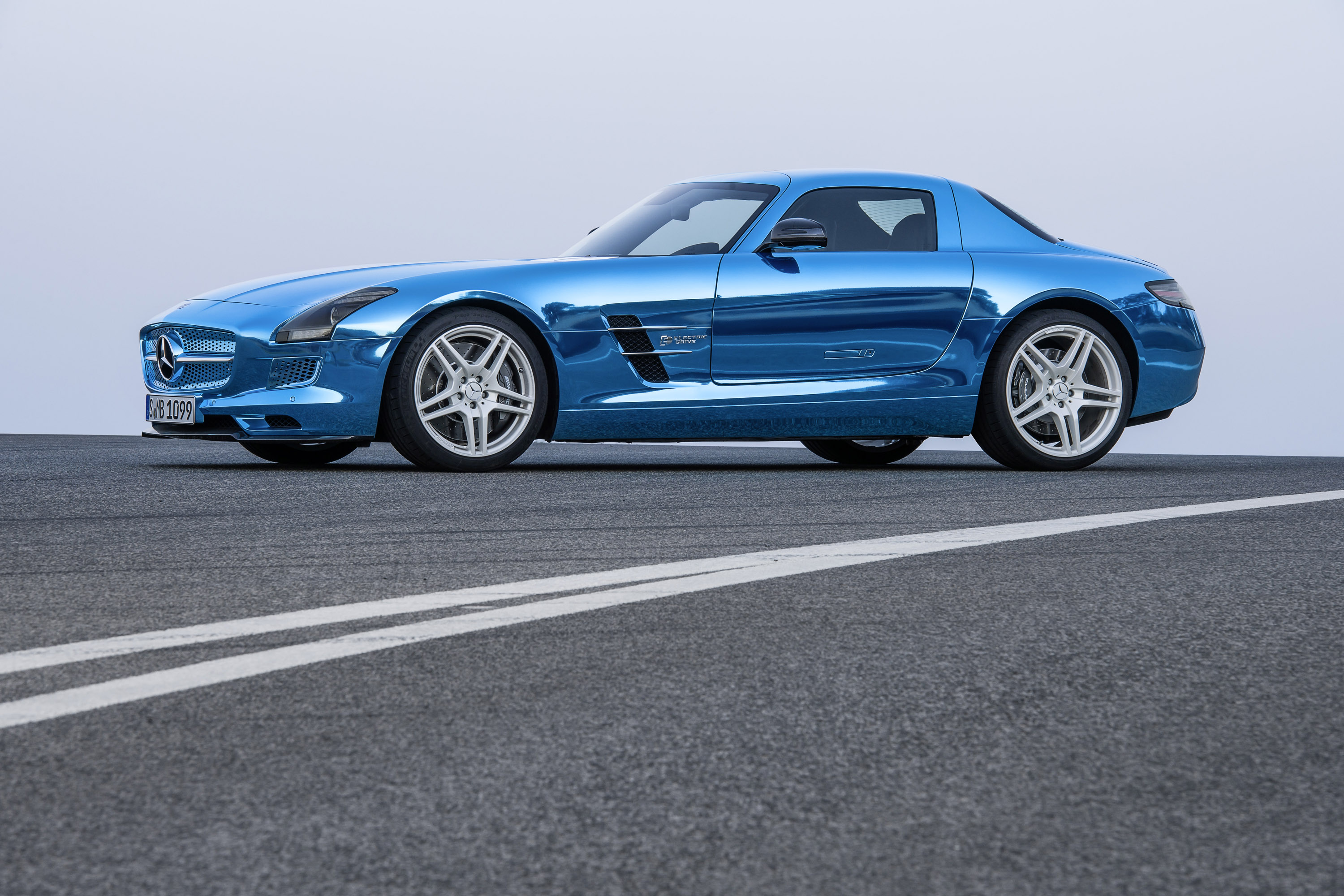 Mercedes-Benz SLS AMG Coupe Electric Drive