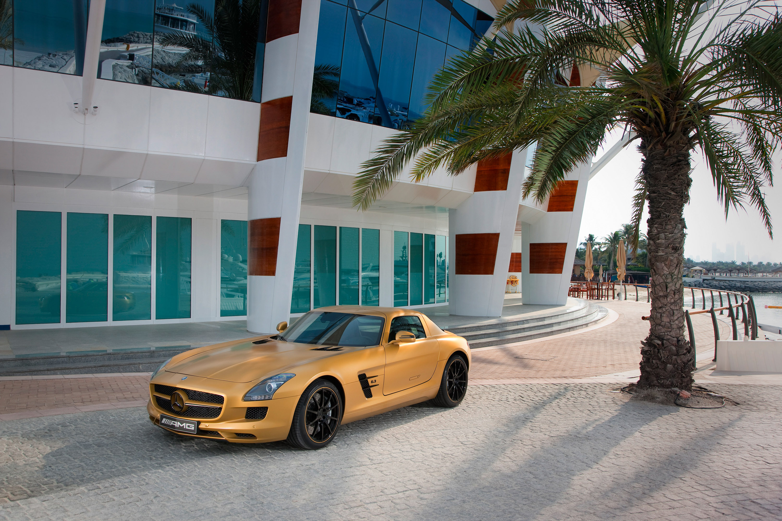 Mercedes-Benz SLS AMG Desert Gold