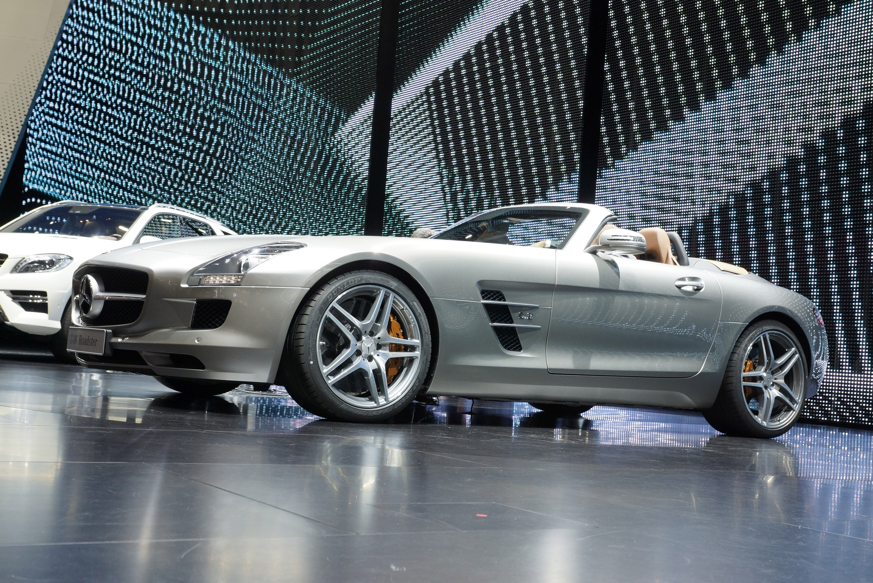 Mercedes-Benz SLS AMG Roadster Frankfurt