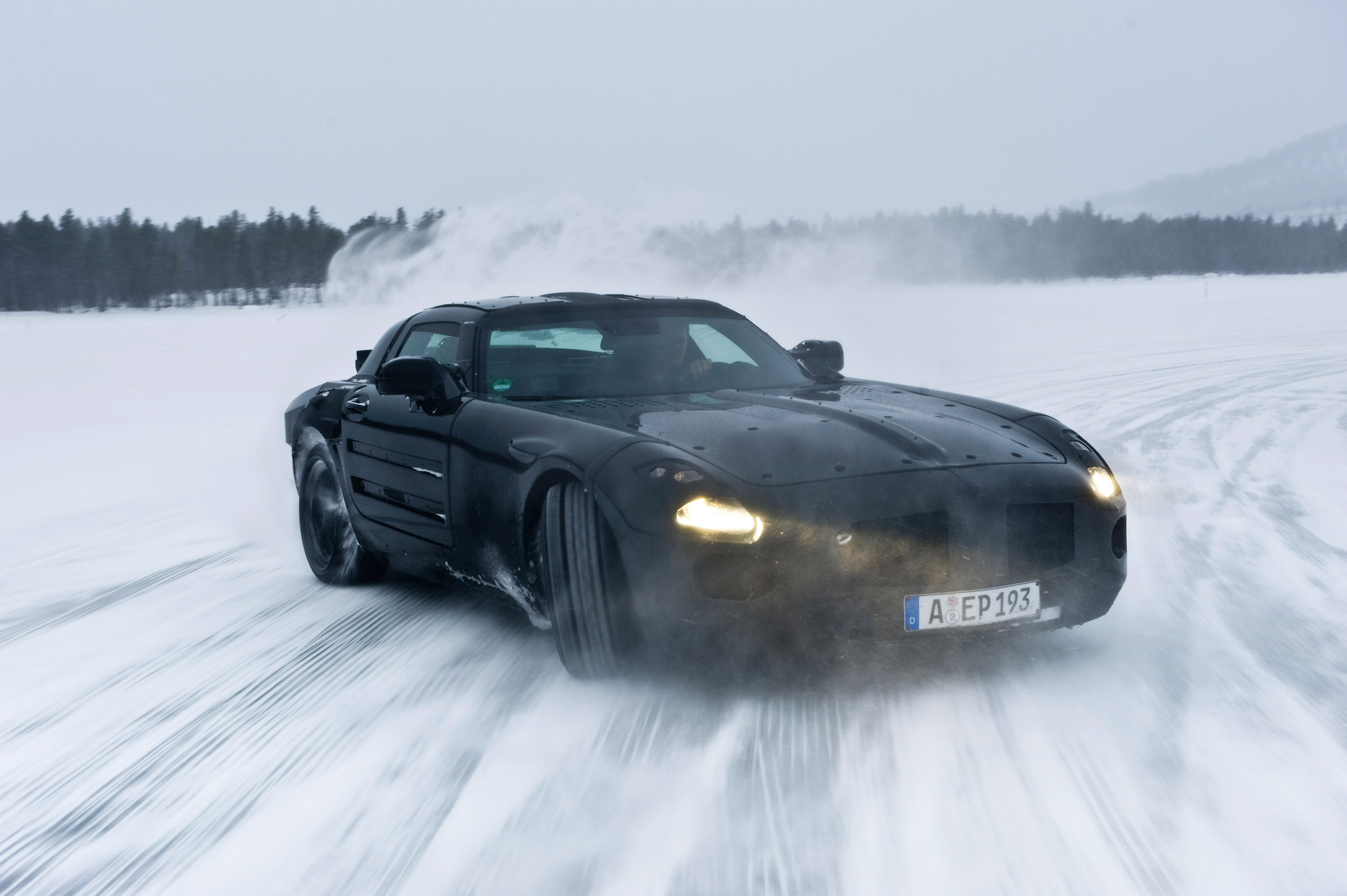 Mercedes-Benz SLS 63 AMG