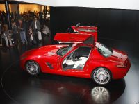 Mercedes-Benz SLS Gullwing Frankfurt (2009) - picture 7 of 10