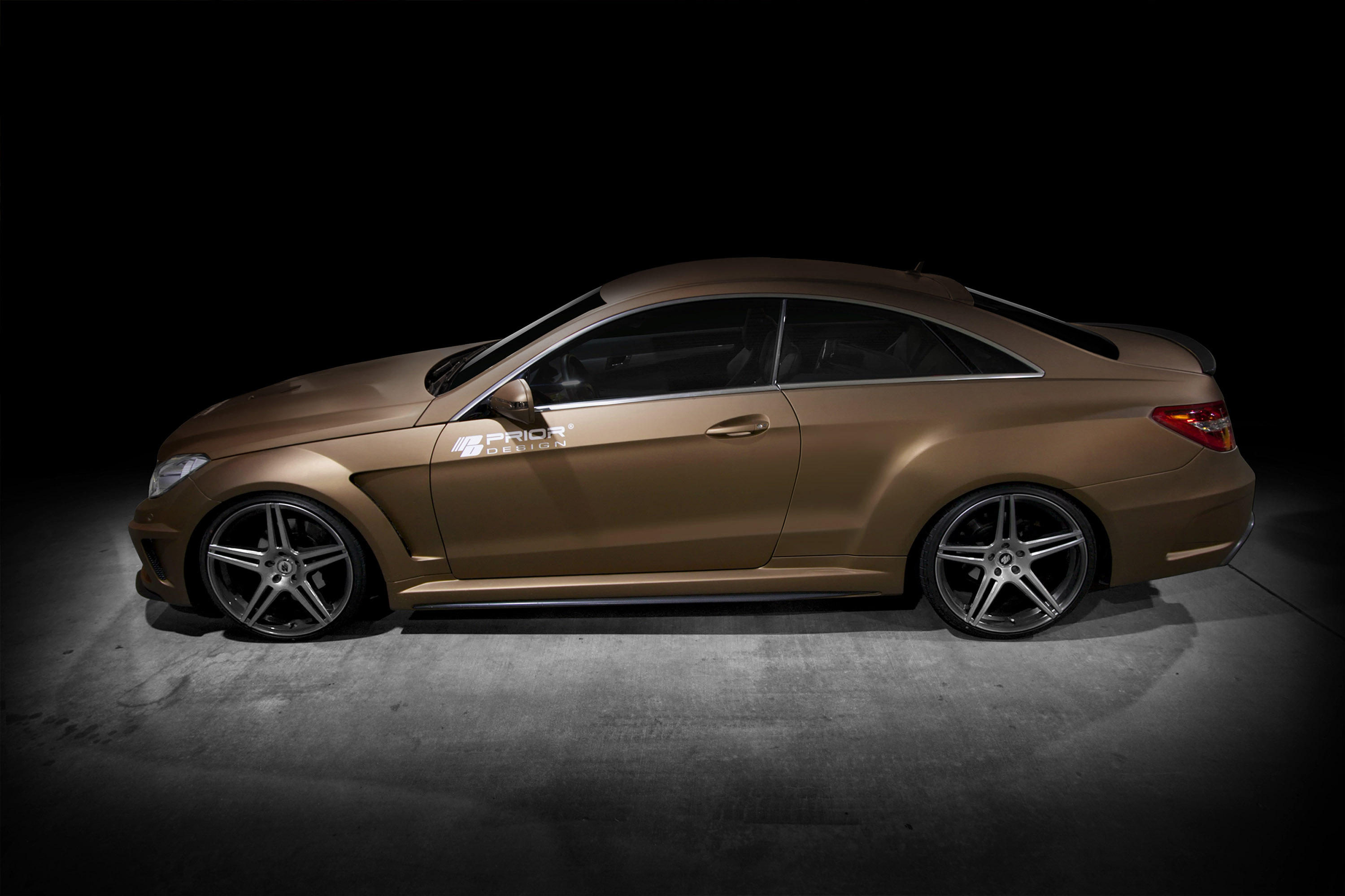 Mercedes E-Class Coupe PD850 BLACK EDITION Widebody
