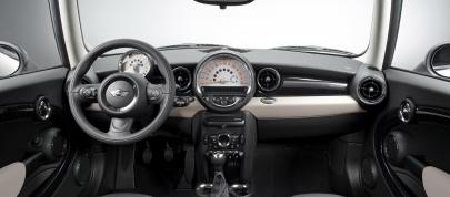 MINI Baker Street (2012) - picture 15 of 15