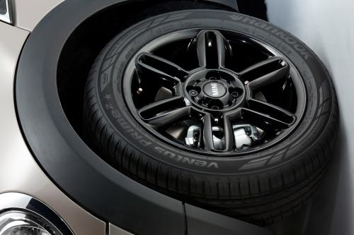 MINI Baker Street (2012) - picture 8 of 15