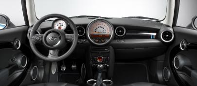 MINI Bayswater (2012) - picture 12 of 17