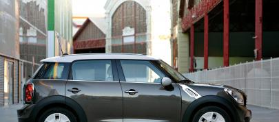 MINI Cooper Countryman (2010) - picture 7 of 21