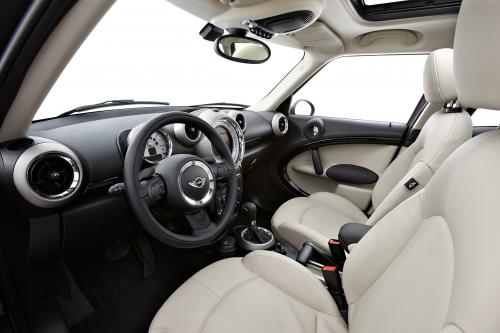 MINI Cooper Countryman (2010) - picture 16 of 21