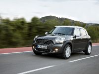 MINI Cooper Countryman (2010) - picture 2 of 21
