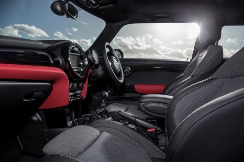 MINI Cooper D Hatch (2014) - picture 16 of 17