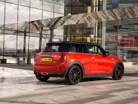 MINI Cooper D Hatch (2014)