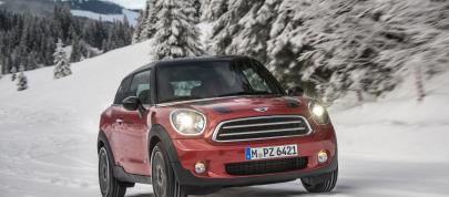 MINI Cooper D Paceman ALL4 (2013) - picture 7 of 23