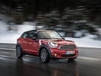 MINI Cooper D Paceman ALL4 (2013) - picture 13 of 23