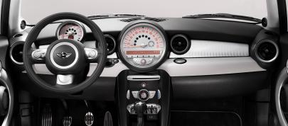 MINI Cooper S 50 Camden (2009) - picture 7 of 9