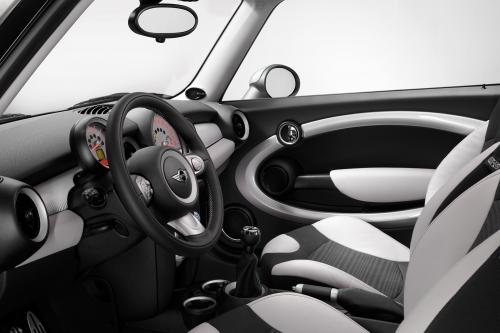 MINI Cooper S 50 Camden (2009) - picture 8 of 9
