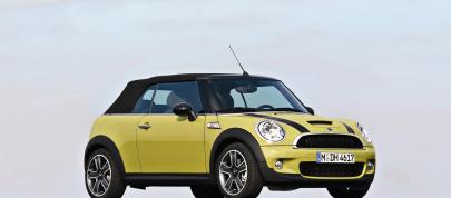 MINI Cooper S Convertible (2009) - picture 4 of 24