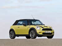 MINI Cooper S Convertible (2009) - picture 4 of 24