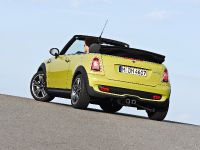 MINI Cooper S Convertible (2009) - picture 5 of 24