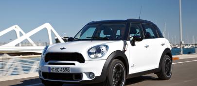 MINI Cooper S Countryman (2010) - picture 7 of 30