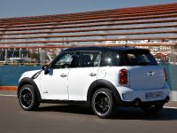 MINI Cooper S Countryman (2010) - picture 2 of 30