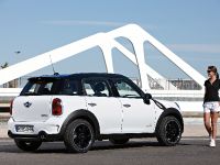 MINI Cooper S Countryman (2010) - picture 13 of 30