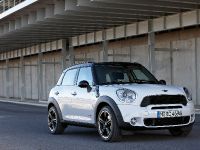 MINI Cooper S Countryman (2010) - picture 1 of 30