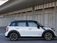 MINI Cooper S Countryman (2010) - picture 5 of 30