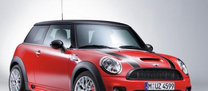 MINI John Cooper Works Clubman (2009) - picture 15 of 22