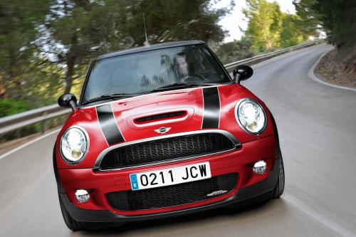 MINI John Cooper Works Convertible (2009) - picture 1 of 9