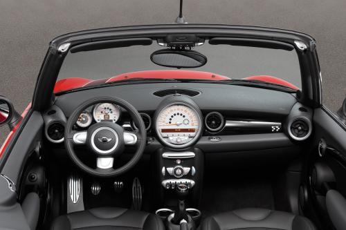 MINI John Cooper Works Convertible (2009) - picture 9 of 9