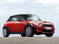 MINI John Cooper Works Convertible (2009) - picture 2 of 9