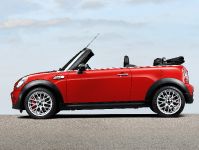 MINI John Cooper Works Convertible (2009) - picture 5 of 9