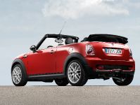 MINI John Cooper Works Convertible (2009) - picture 6 of 9