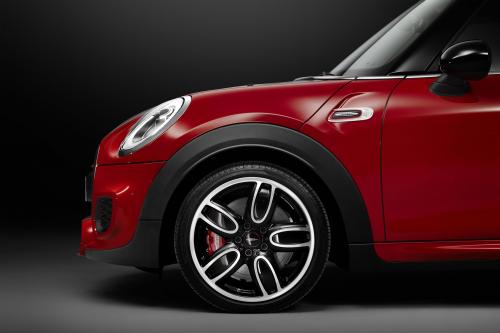 MINI John Cooper Works Hardtop (2015) - picture 16 of 20
