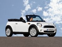 MINI One Cabrio (2010) - picture 3 of 4