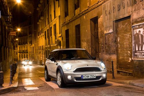 MINI One Clubman (2010) - picture 1 of 3