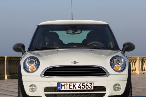 MINI One D (2009) - picture 1 of 3