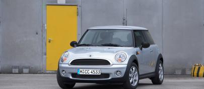 MINI One (2007) - picture 4 of 6