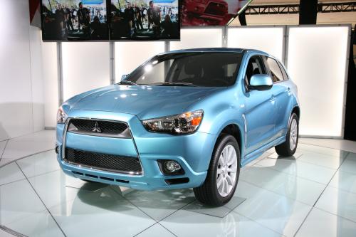 Mitsubishi at New York (2010) - picture 1 of 2