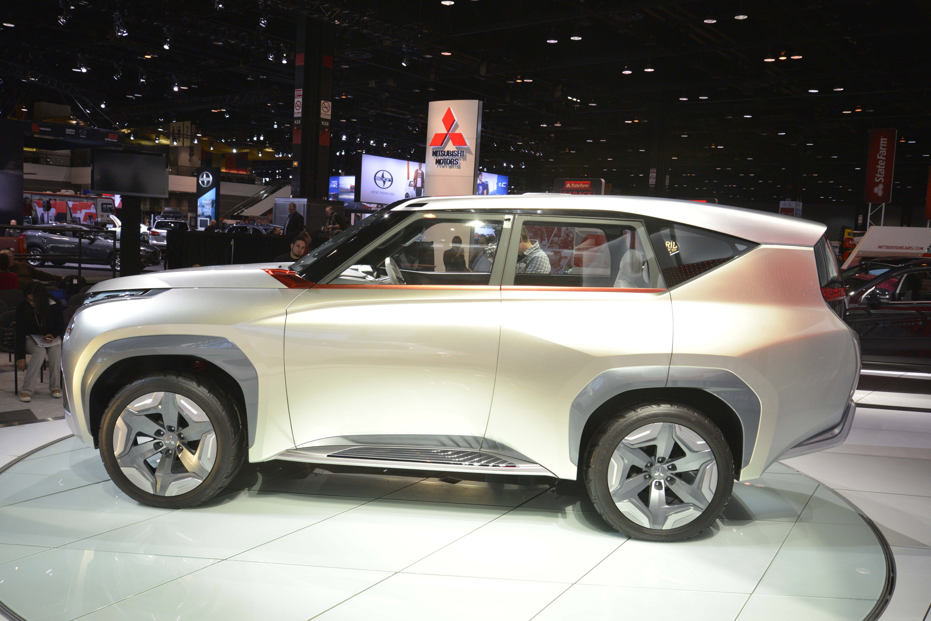 Mitsubishi Concept GC-PHEV Chicago