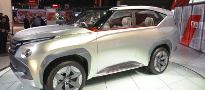 Mitsubishi Concept GC-PHEV Chicago (2015) - picture 4 of 15