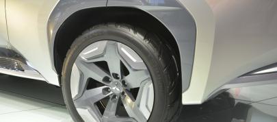 Mitsubishi Concept GC-PHEV Chicago (2015) - picture 12 of 15