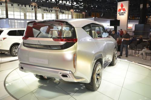 Mitsubishi Concept GC-PHEV Chicago (2015) - picture 9 of 15