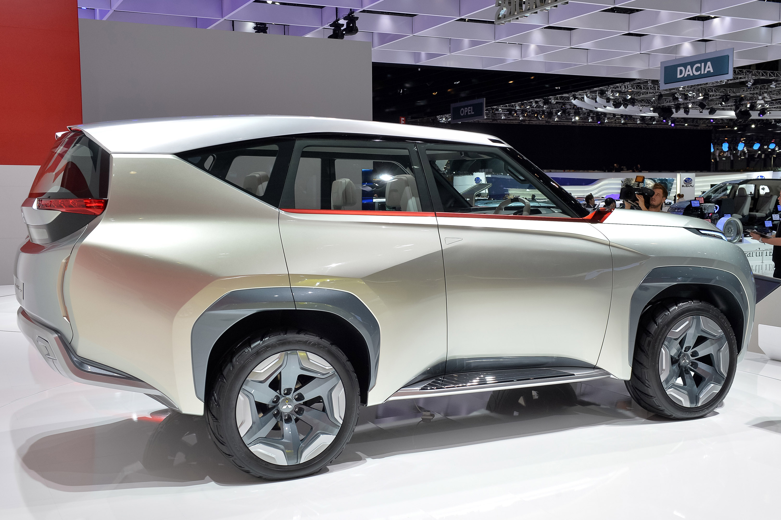 Mitsubishi Concept GC-PHEV Geneva