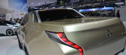 Mitsubishi Concept GR-HEV Geneva (2013) - picture 15 of 19