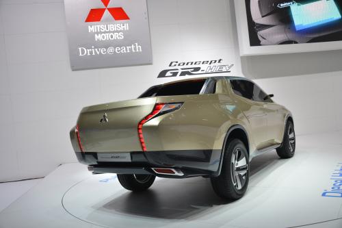 Mitsubishi Concept GR-HEV Geneva (2013) - picture 8 of 19